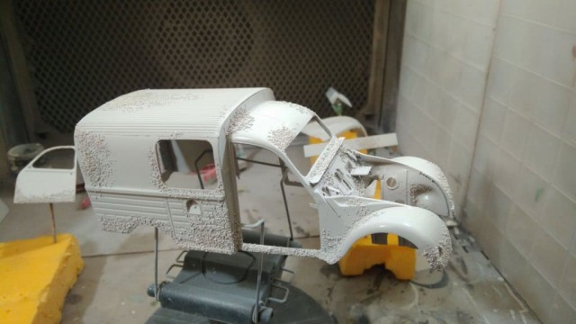Сборка модели Citroen 2CV Fourgonnette
