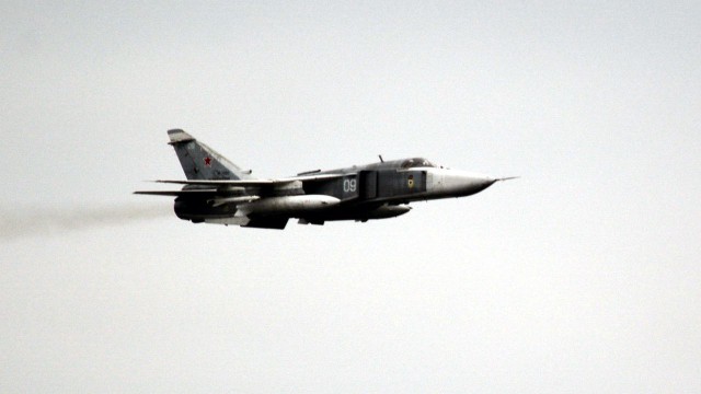 Су-24 с ракетами на малой высоте заставили корабли НАТО остановить учения