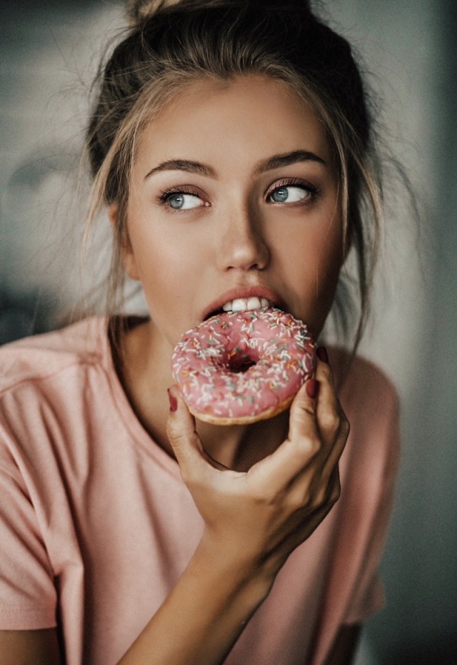 Девушки пристойные, вашего внимания достойные!