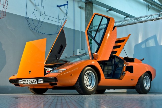 Lamborghini возродила Countach