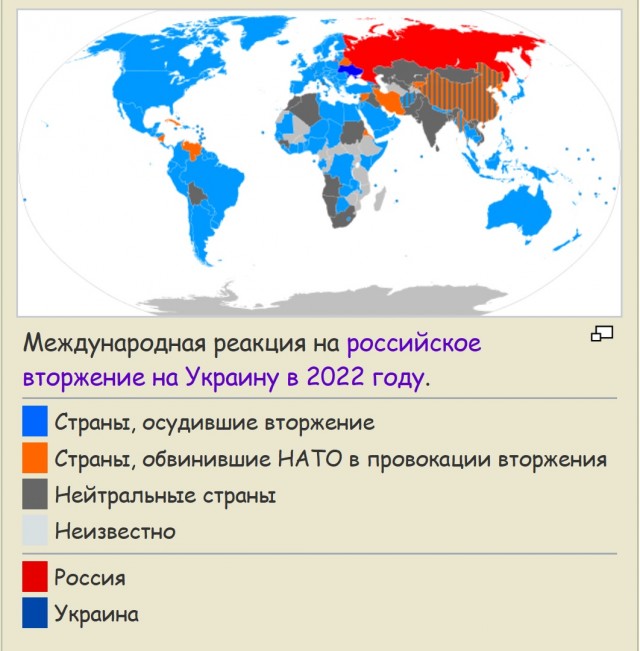 Черный дым поднимается над "Азовсталью"