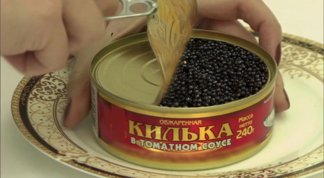 Более 300 тонн поддельных консервов обнаружены в екатеринбургских магазинах