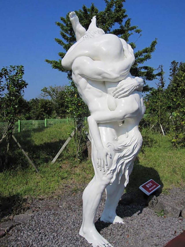 Парк любви «Love Land» в Южной Корее