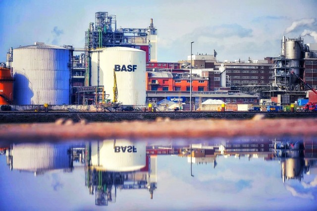 Химический гигант BASF закрыл два своих последних завода в Гeрмании