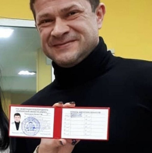 Пьяный депутат-бодибилдер подрался с полицией в баре в Мурманской области