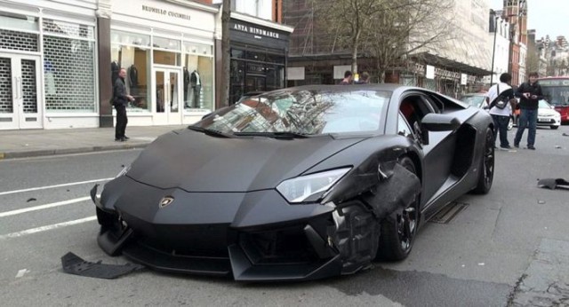 Встретились однажды Mazda и Lambo