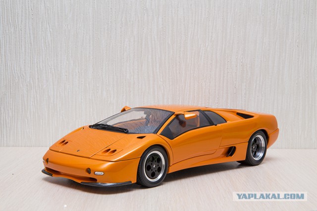 Lamborghini в масштабе 1:18