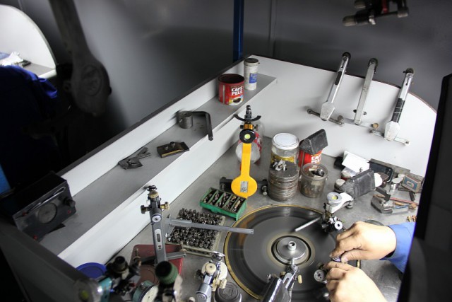 Совок для бриллиантов или о том как алмазы превращаются в лучших друзей девушек