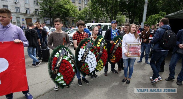 На центральной площади Кишинева появилась военная техника США