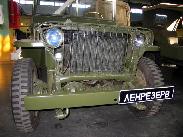 Выставка военных автомобилей. ПО "Ленрезерв", СПб.