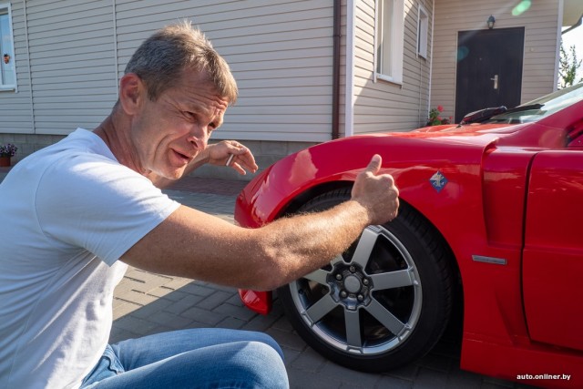 «Не удалось накопить на Ferrari, потому построил ее сам». Красная «Изольда» из белорусской провинции