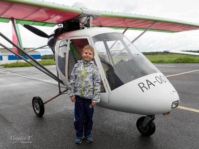 Папа-пилот подарил своей 4-х летней дочке незабываемый подарок - первый полёт