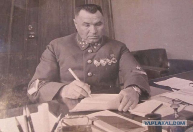 Как генерал Апанасенко прилюдно обматерил Сталина и чем всё это закончилось