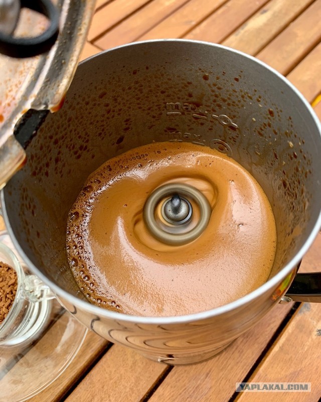 Кофе Дальгона и йогуртный торт.