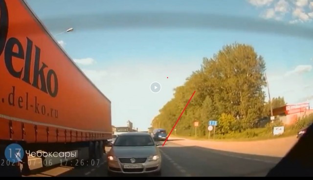Водитель газельки попал в интерсную ситуацию