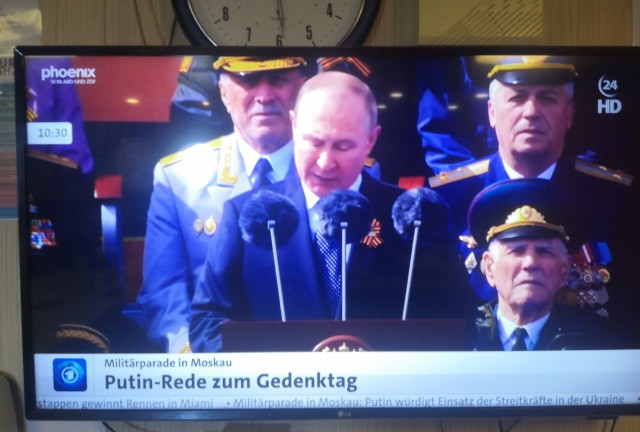 Речь Путина на немецком ТВ