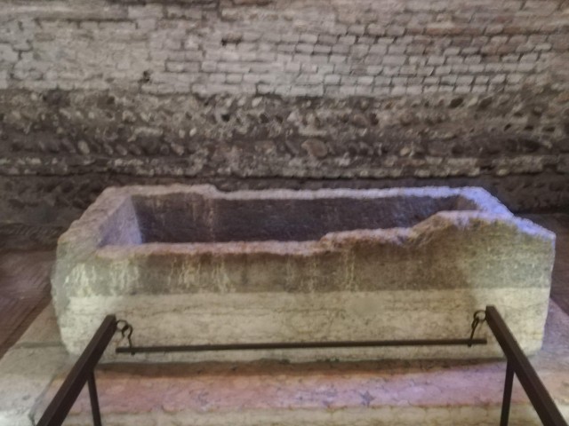 Шесть ненастоящих достопримечательностей, очень популярных у туристов всего мира