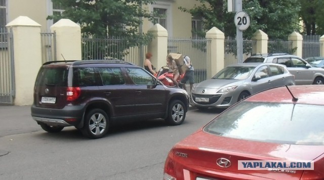 Как перевезти большой системный блок на спортбайке