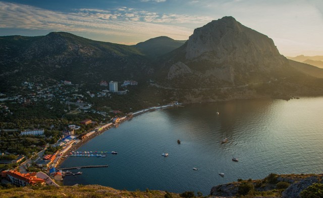 Немного солнца и тепла. Крымские виды.