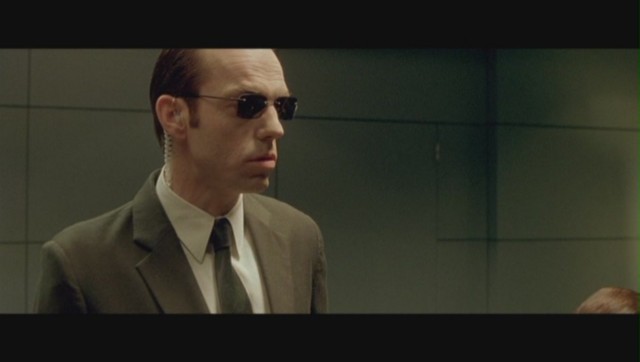 "От тебя воняет! Что мне теперь делать? Ехать нюхать тебя, или что?!"