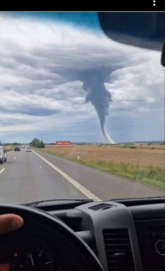 В Латвии небольшой дождик