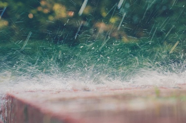 Синоптик: в Подмосковье может выпасть семь ведер воды на квадратный метр