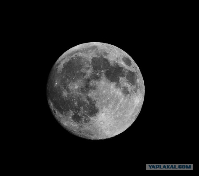 А Вам не кажется что луна какая-то большая?