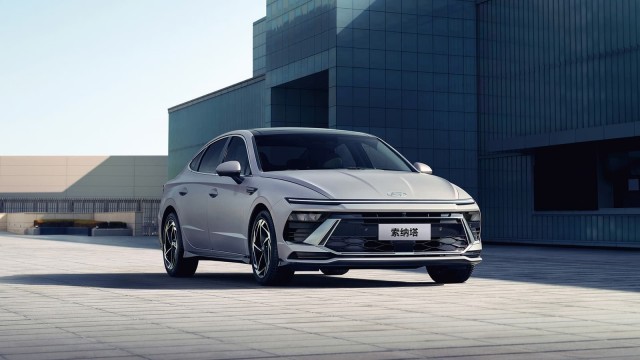 1.5 миллиона рублей...в Китае стартуют продажи новой  Hyundai Sonata.