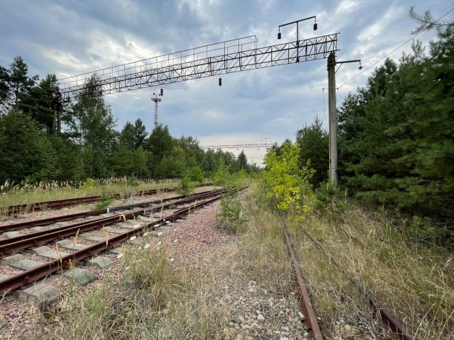 Они стоят здесь с 1986 года. Как выглядят поезда в Припяти сегодня?