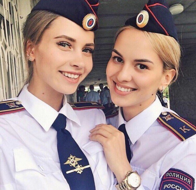 Приятные девушки из сети