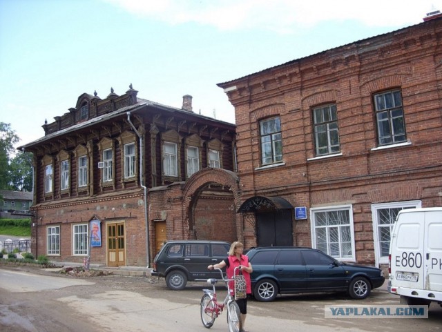 Городок наш небольшой, он с прекрасною душой...