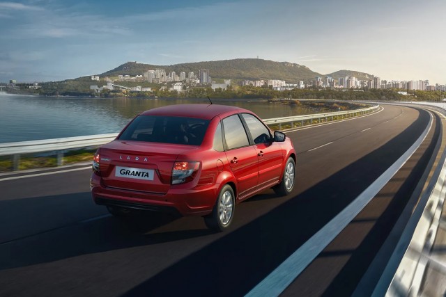 АвтоВАЗ запустил онлайн-продажи автомобилей Lada по заводской цене