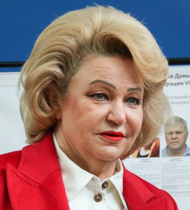 Власти призвали родителей давить на совершеннолетних детей, чтобы они скорее заводили семьи