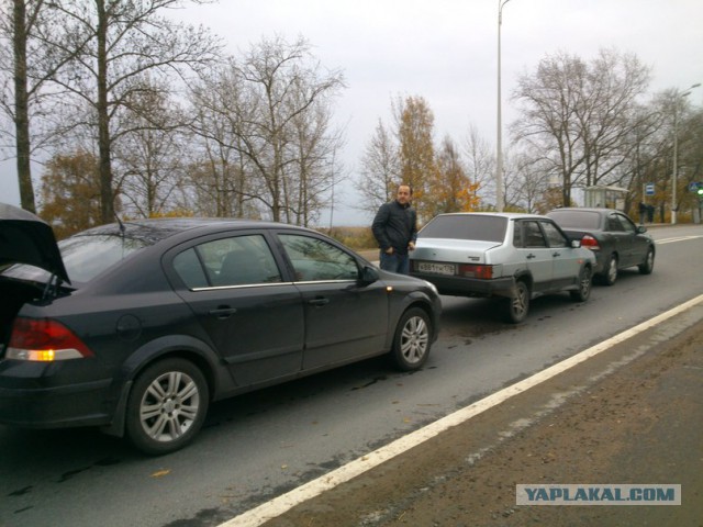 Угадайте кто ударил?