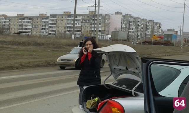 Автоледи подрезала иномарку и получила за это по лицу