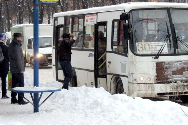 Водитель выгнал школьника из автобуса. Замминистра в шоке