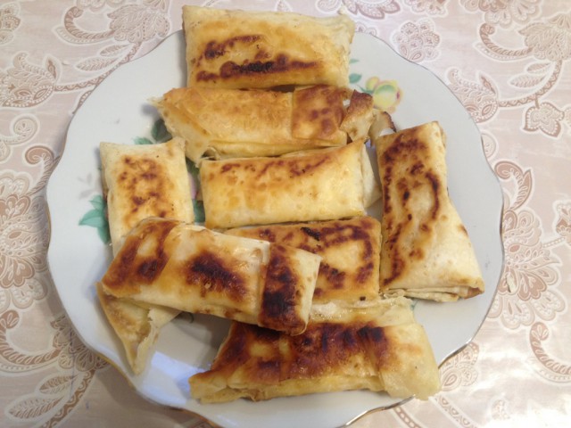 Быстрые рулеты из лаваша с рыбкой.