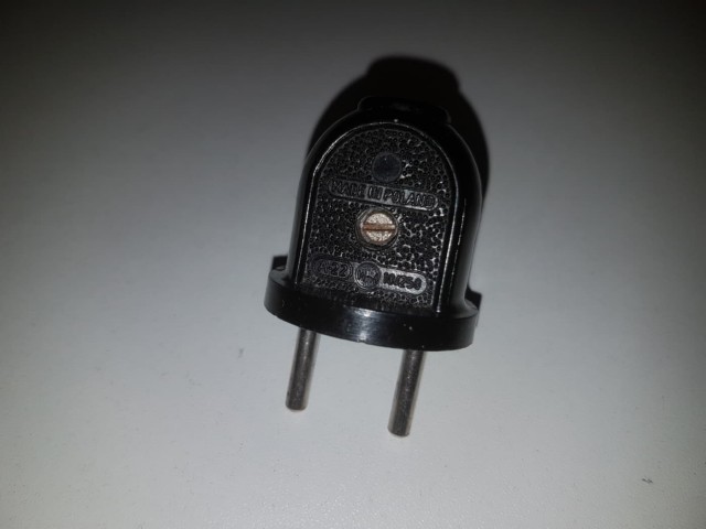 Электрические вилки СССР и позже