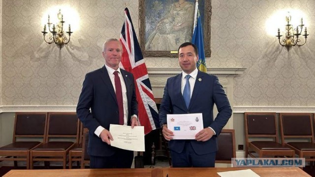 Казахстан и Великобритания подписали соглашение о военном сотрудничестве