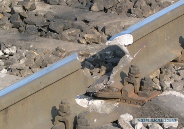 Бдительный обходчик предотвратил аварию на железной дороге в Амурской области. Андрея Воронина представили к награде