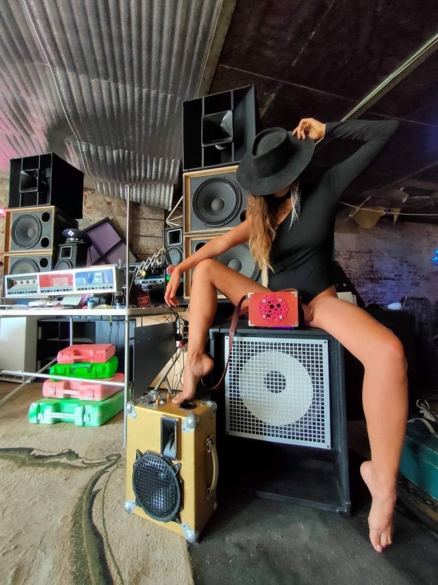 Музыкальные девушки