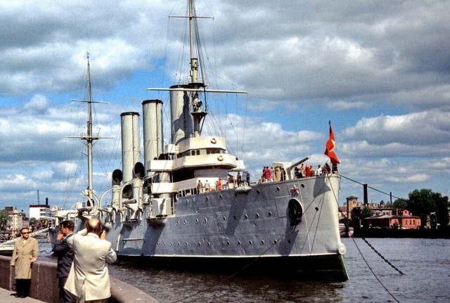 Аврора уходит на ремонт - 1984