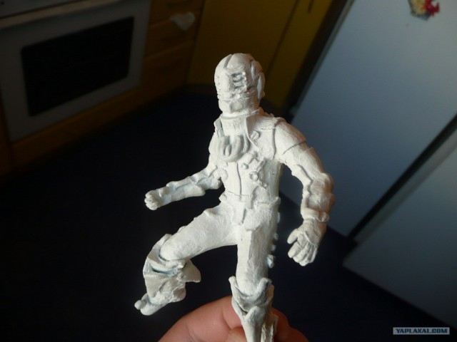 Айзек Кларк.