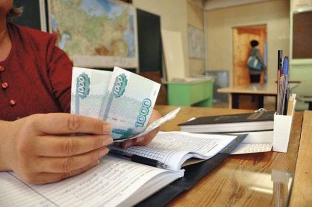С родителей не должны собирать деньги на ремонт школ, это уголовное дело, заявил министр просвещения России Сергей Кравцов