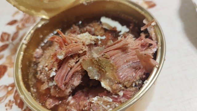 51 банка тушенки