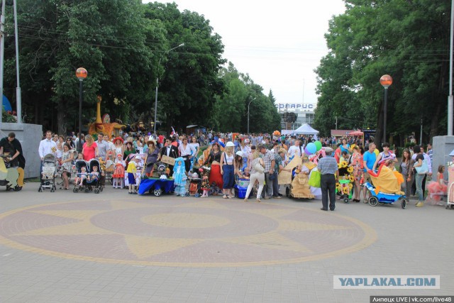 Парад детских колясок