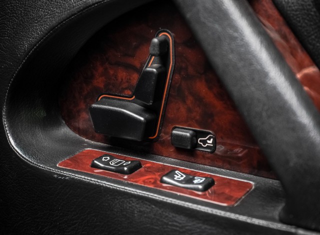 Mercedes-Benz S600 W140 - броневик из девяностых