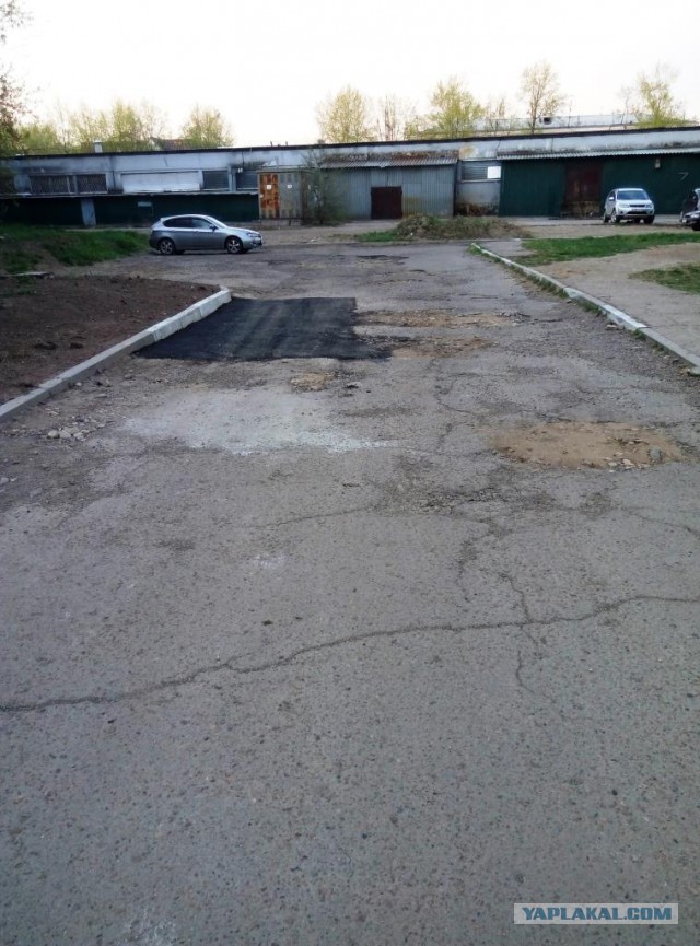 А у нас во дворе... закончился ремонт бордюра