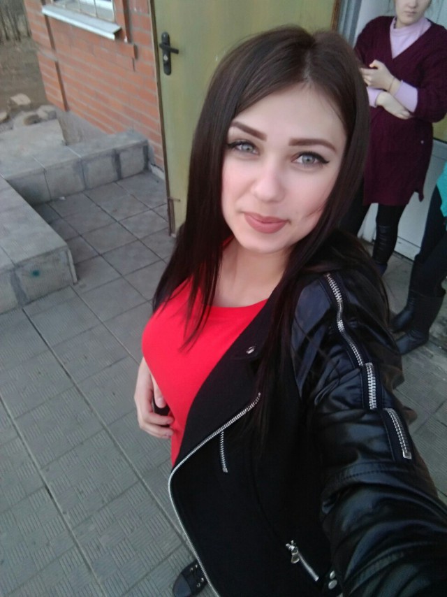 Просто девушки, которые окружают нас.