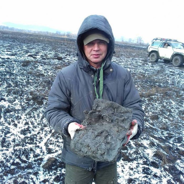 Раскопки бомбардировщика ПЕ-2